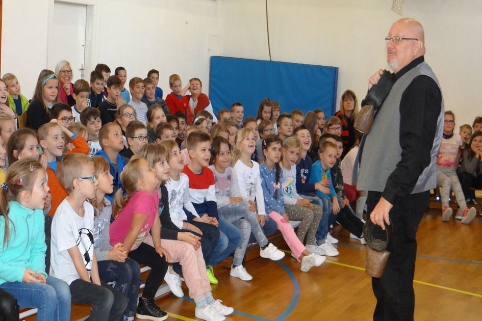 Gyerekek ismerkedhetnek elfeledett népi hangszerekkel